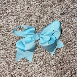 Light blue bow